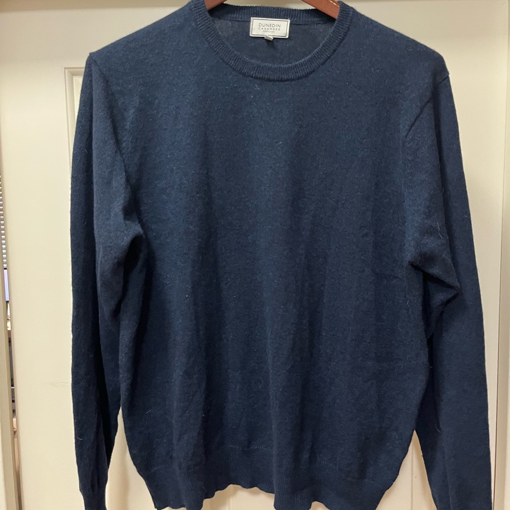 XL 100% cashmere sweaterer Navy Blue.  From Scotland
